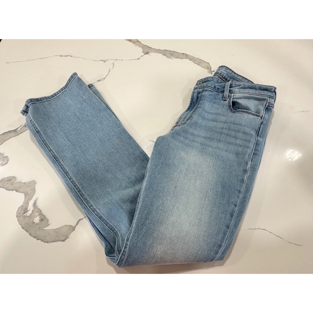 Old Navy Wow Boot-Cut Jeans Womens 8 Light Wash Mid-Rise‎ Denim Blue Pants